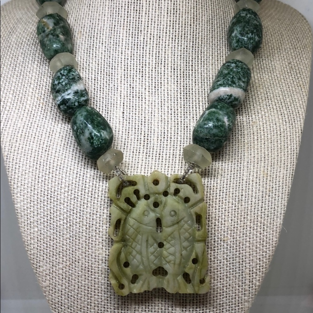 Green Stone Necklace ♓️